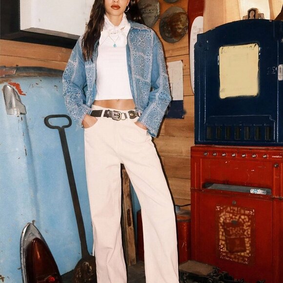 Blue Casual Women's Flower Embroidery Denim Jacket - Picture 8 of 11